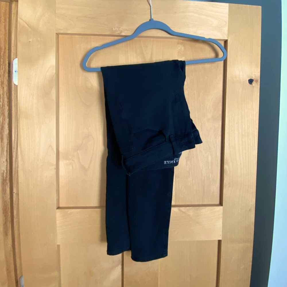 6 Short American Eagle High Rise Jeggings Black